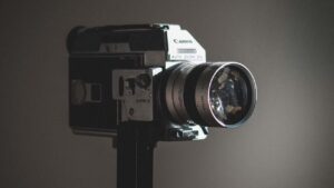 Wohnraum-Ästhetik trifft auf Display-Technologie: Der Laser-TV als Lösungsansatz